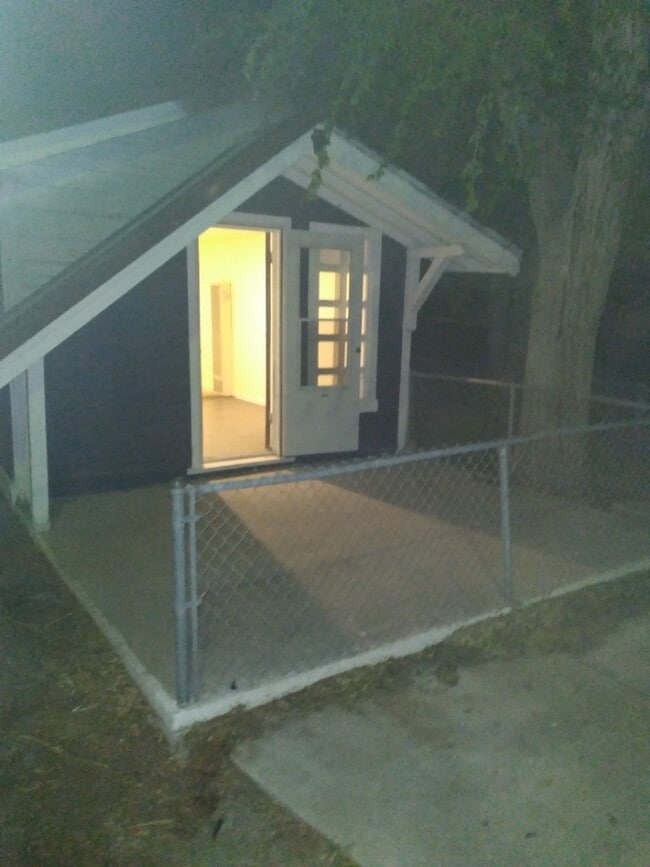 Building Photo - 1380 Dartmouth Ave Unit Small Home Lovelock Nv
