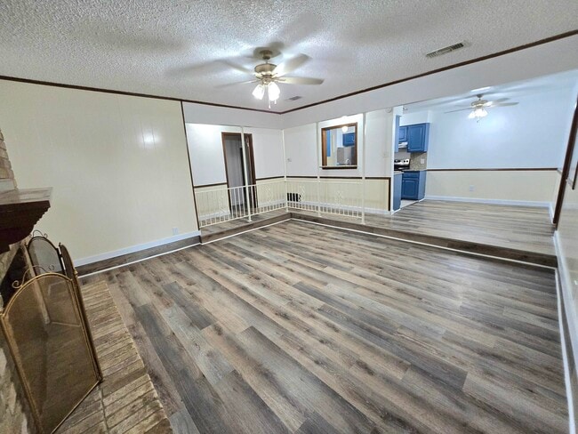 1001 Hunters Creek Dr