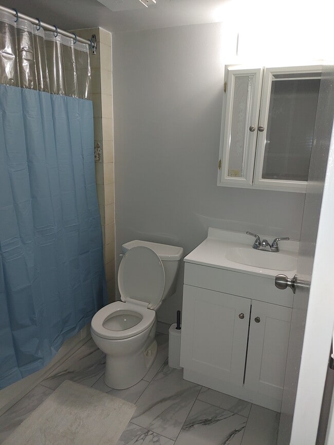 Photo - 723 Tecumseh Rd E Unit 201