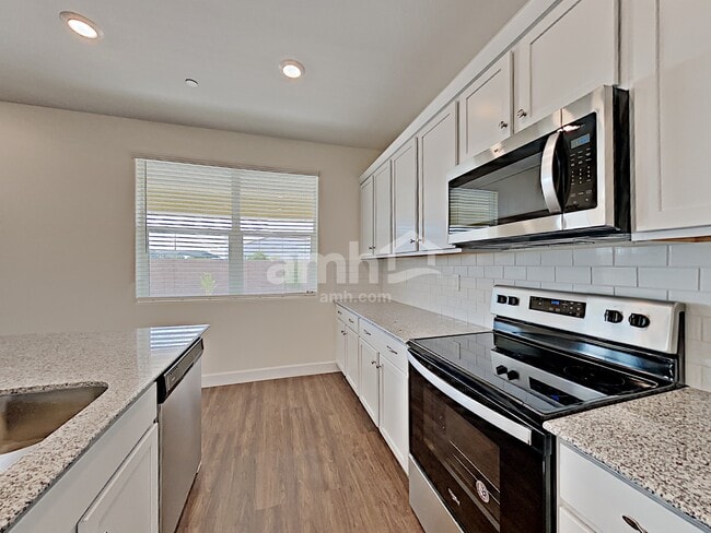 Photo - 5949 W Columbine Dr