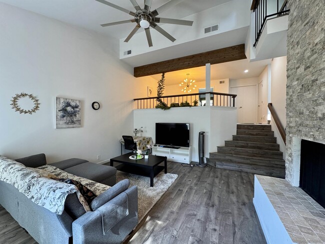 Photo - 3230 Caminito Eastbluff