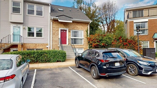 Building Photo - 134 N Bedford St