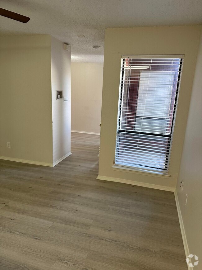 Building Photo - 9839 Walnut St Unit t302 Rental