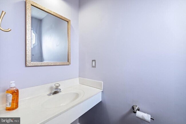 Photo - 16250 Taconic Cir