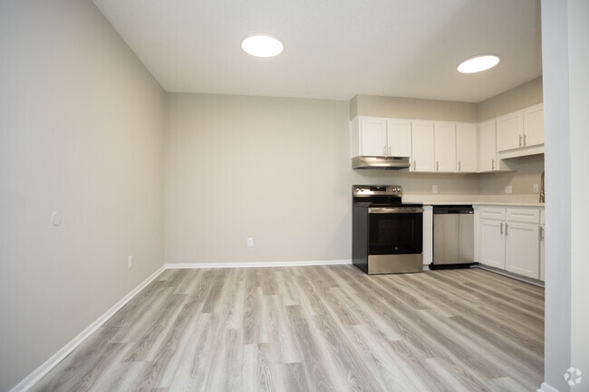 1 habitación, 1 baño, 864 pies cuadrados, área de comedor