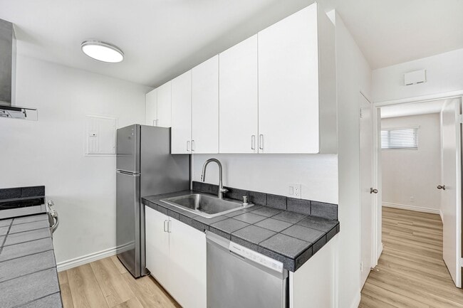 Photo - 1122 Washington Ave