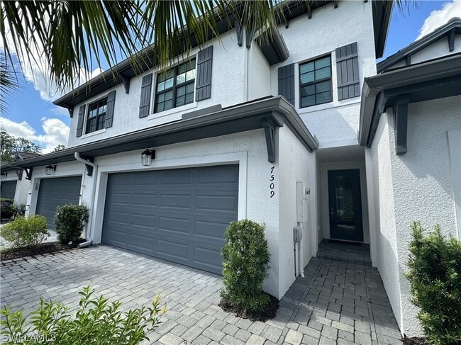 Photo - 7509 Carnegie Way