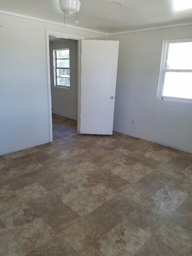 Photo - 410 Kingsby St Unit A