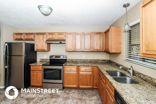 Photo - 428 Trumpet St SW