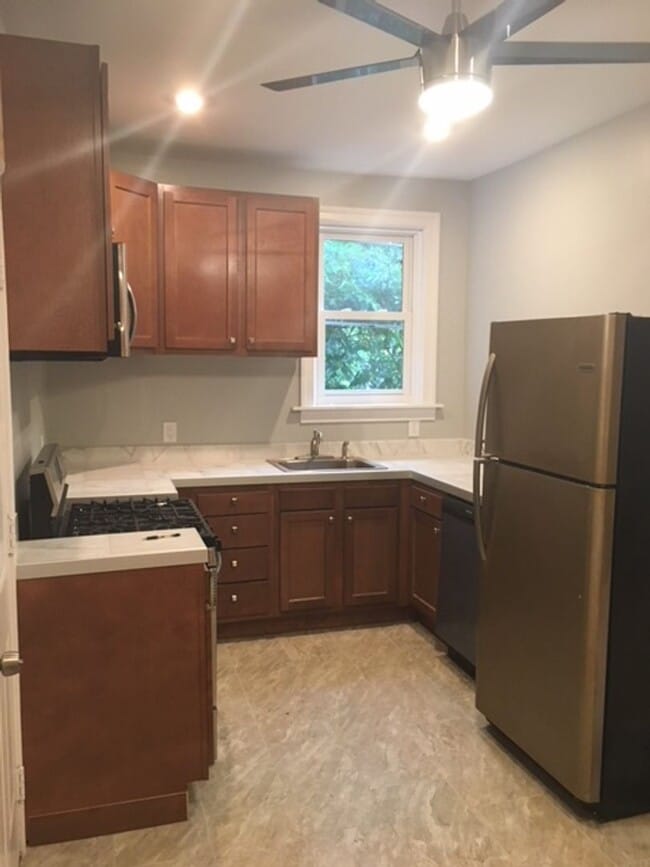 Building Photo - 6047 Stanton Ave Unit Apt 2