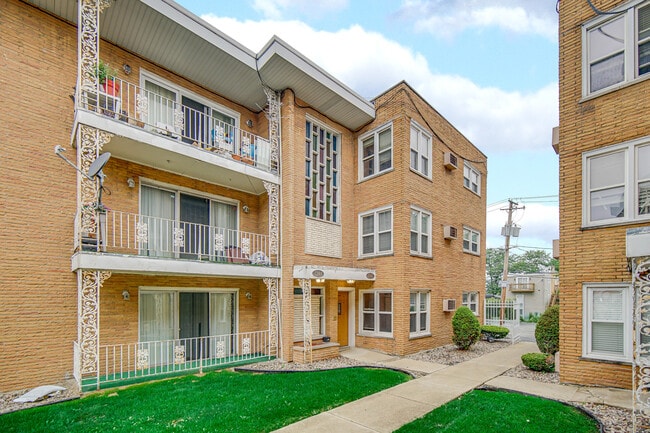 Photo - 2342 W 111th St Unidad 1