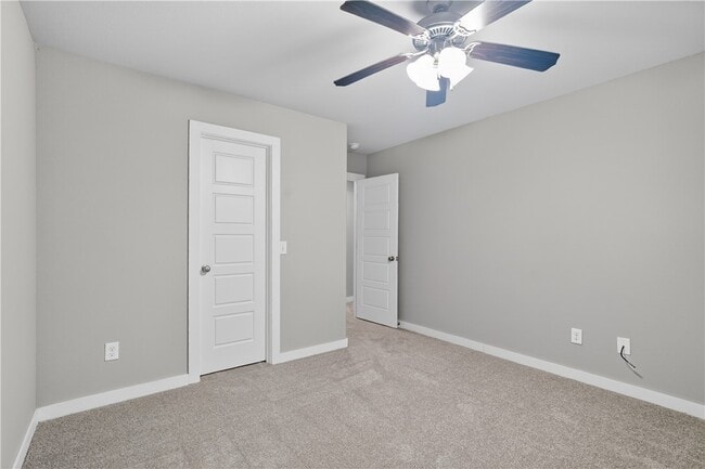 Photo - 2304 SW Juniper Ave