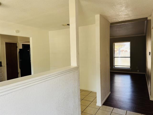 Photo - 912 Woodview Dr