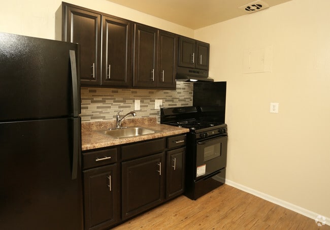 Greenwood Manor Apartments