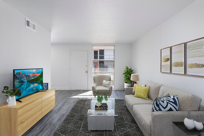 Photo - Element on 5th