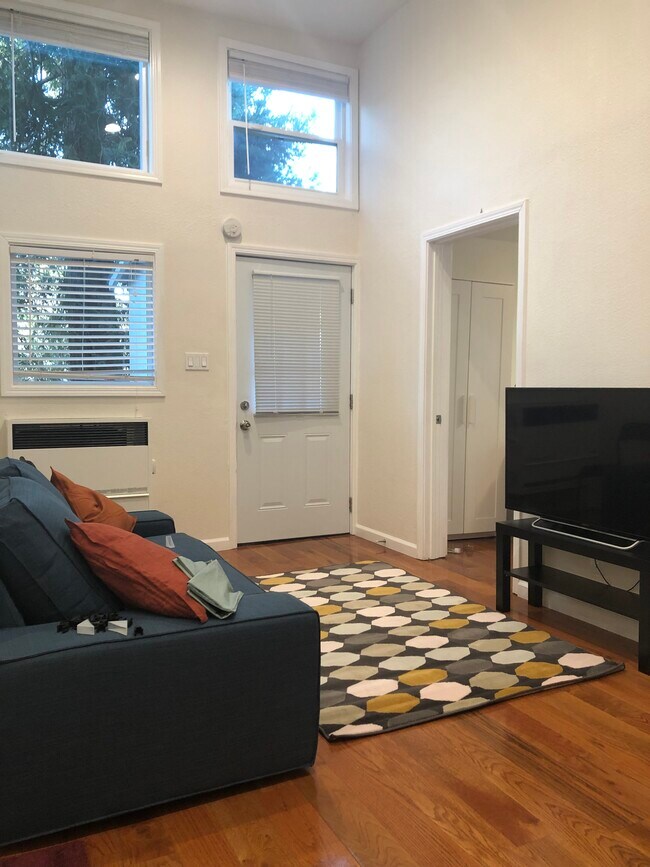 Photo - 925 61st St Apartments Unit #2