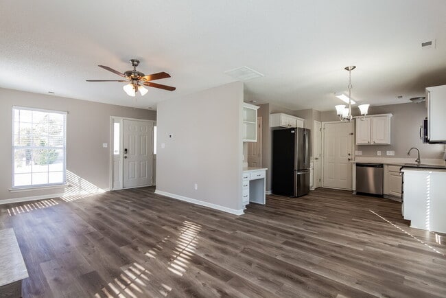 Photo - 109 Silverleaf Ct