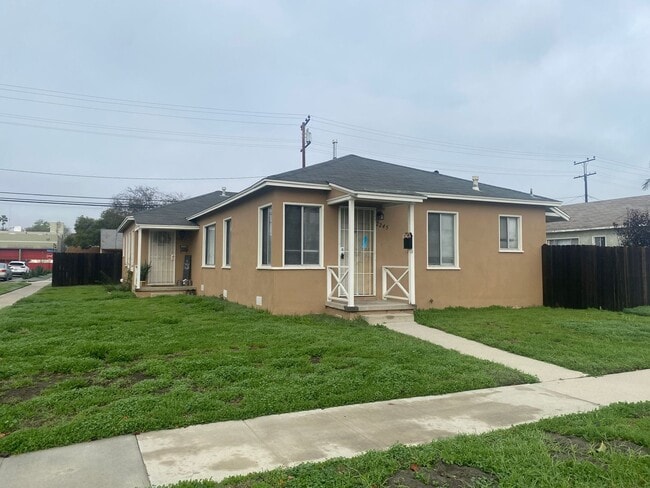 Building Photo - 2245 Granada Ave Unit 2245 Granada Avenue