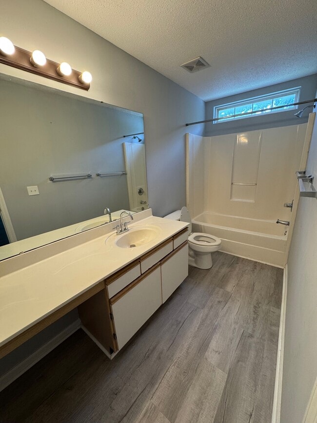 Photo - 8546 Hopkins Cir