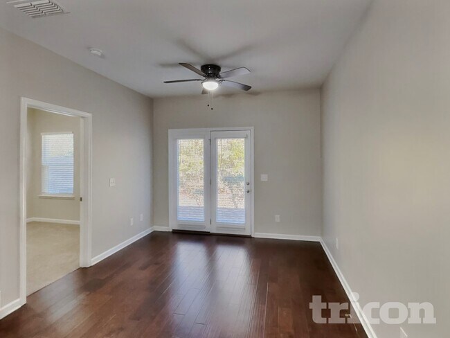 Photo - 133 Hickory Station Ln