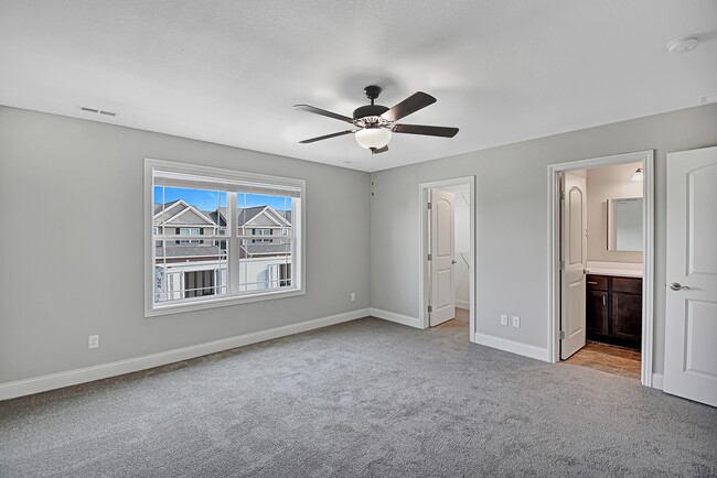 Photo - 1202 Heather Dr