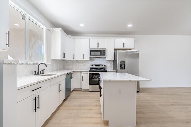 Photo - 2575 SW 64th Ave Unit 7