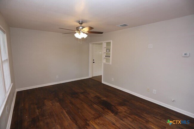 Photo - 128 Sherwood St