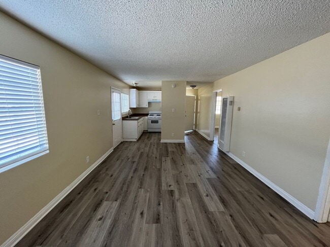 Photo - 7819 Walpole Ave