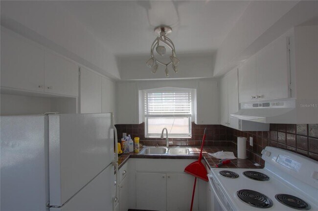 Photo - 307 S Osprey Ave