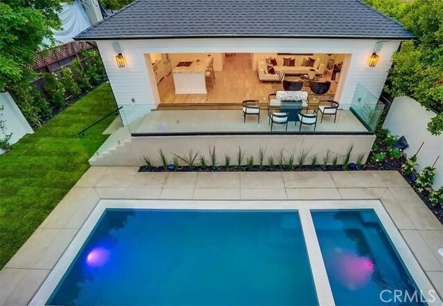 1524 N Sierra Bonita Ave