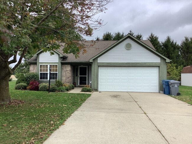 Building Photo - 7440 Chipwood Dr Rental