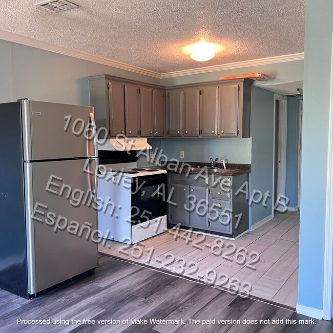 Photo - 1060 W Saint Alban Ave