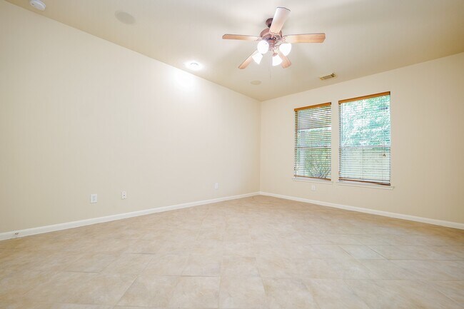 Building Photo - 20127 Jasper Oaks Dr