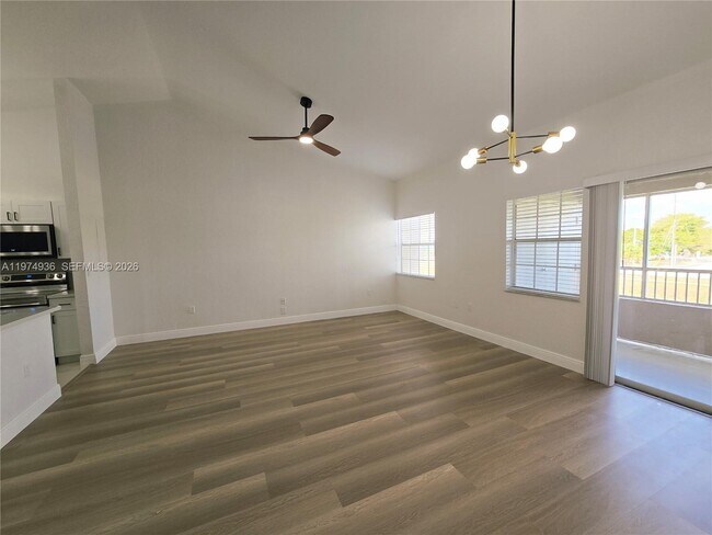 Photo - 2881 N Oakland Forest Dr Unit 310