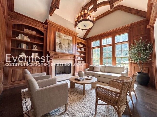 5021 Heatherwood Ct