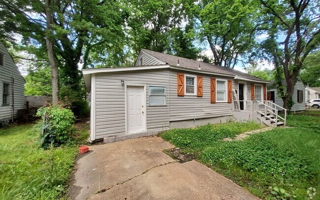 Building Photo - Welcome to our charming 3 bedroom, 1 bathr... Rental