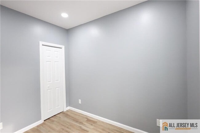 Photo - 397 Washington St