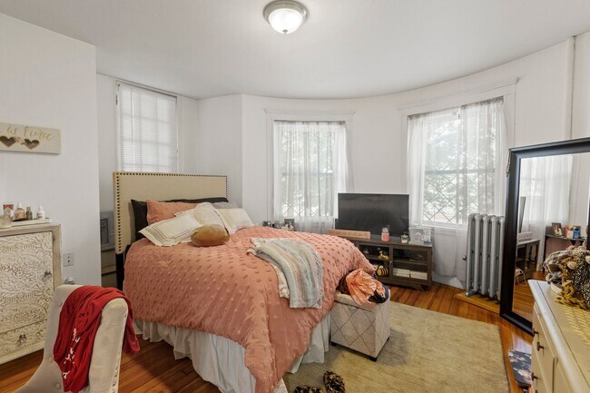 1462 Commonwealth Ave