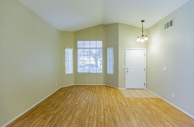 Photo - 1 Story home located in Silverado Ranch