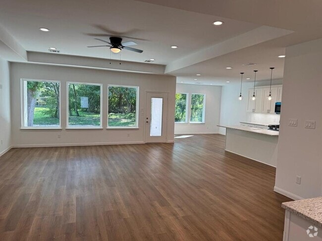Building Photo - 6405 Carver Ave Rental