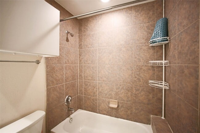 Photo - 6913 Yellowstone Way Dr