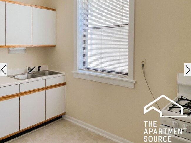 Photo - 2882 N Clark St Unit 2