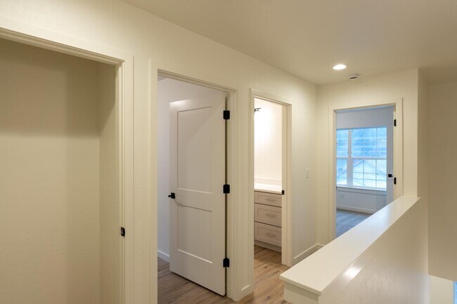 Photo - 7979 W 2nd St