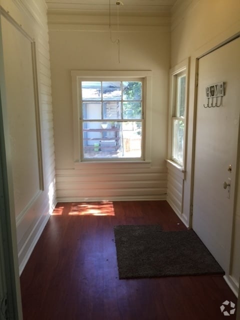 Building Photo - 500 Unit 1309 Maple Street #B Rental