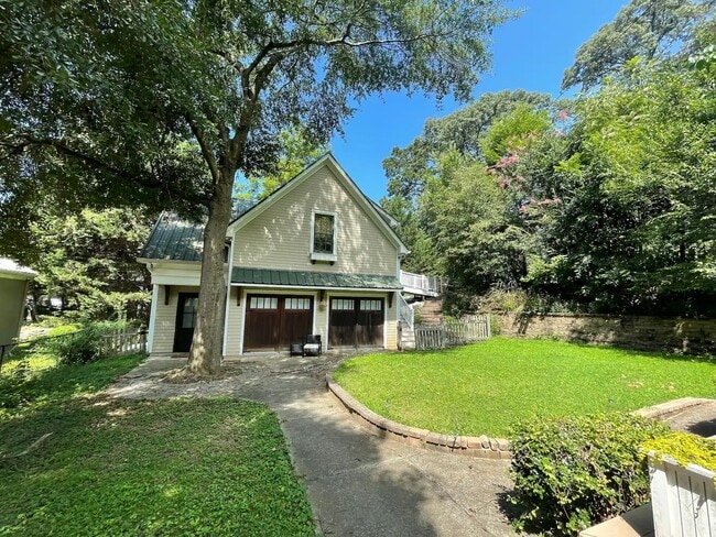 Building Photo - 1000 Longley Ave NW