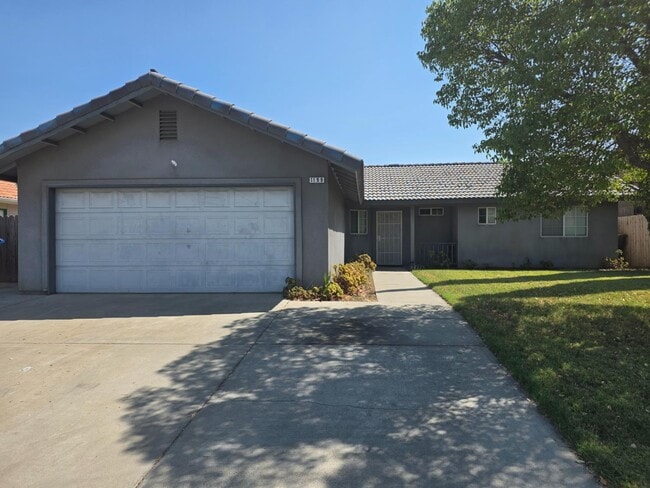 Photo - 1199 Hawthorn St