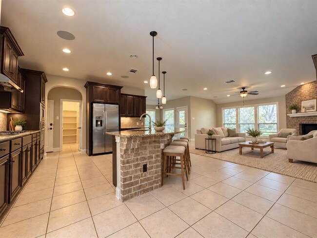 604 Mandarin Flyway