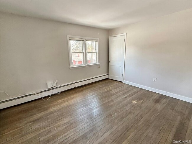 4 Riverview Ave