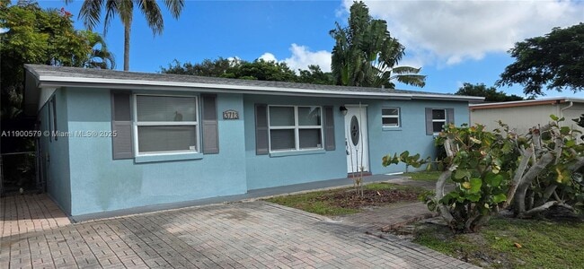 Building Photo - 3713 Island Rd