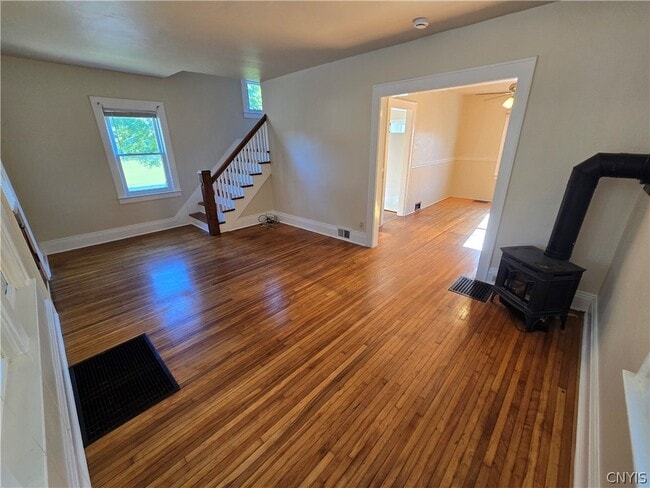 Photo - 176 Mayar St